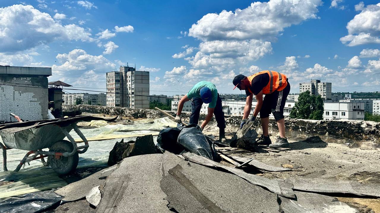 Зображення до:  У Харкові збільшили видатки на зарплати комунальникам, які усувають наслідки обстрілів
