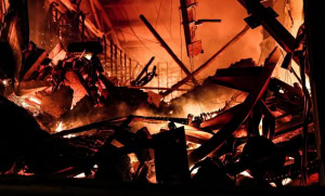 Зображення до посту: У Васищевому російські дрони спричинили пожежу на підприємстві