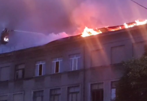Зображення до посту: У Харкові через пожежу евакуювали районний ТЦК