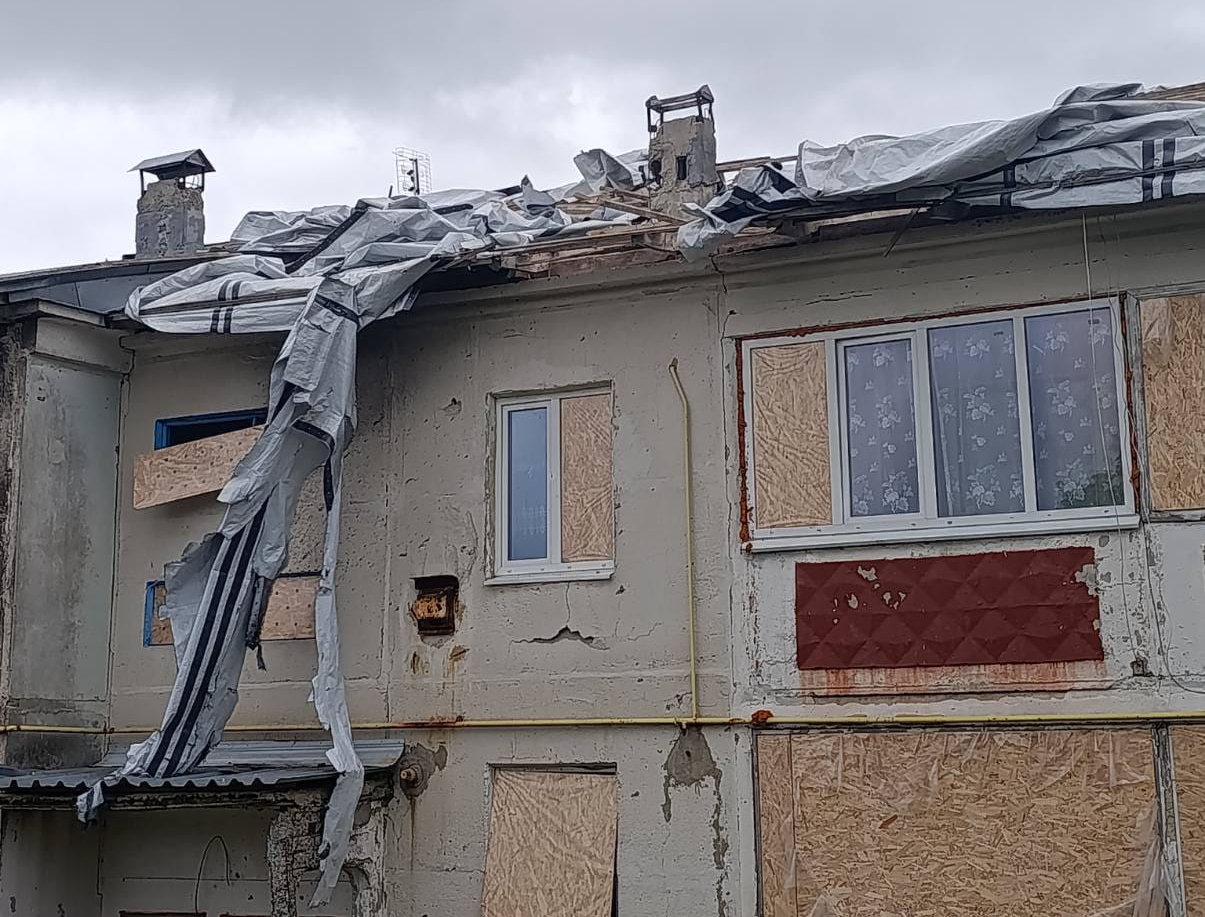 Зображення до:  Село Івашки на Золочівщині четвертий день поспіль атакують російські FPV-дрони