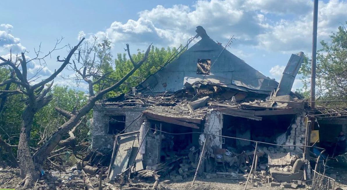 Зображення до:  Російські військові двічі вдарили з авіації по Куп’янську: постраждали п’ятеро людей