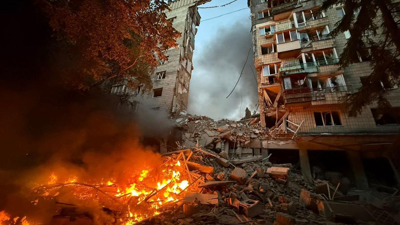 Зображення до:  Російська армія вдарила по Києву: загинули щонайменше 14 людей, постраждалих понад 100