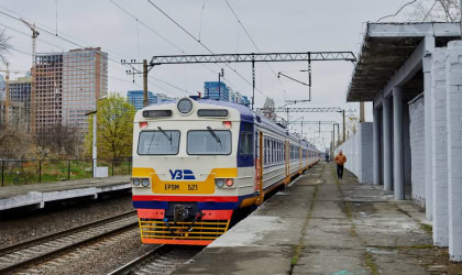 Поїзд на станції