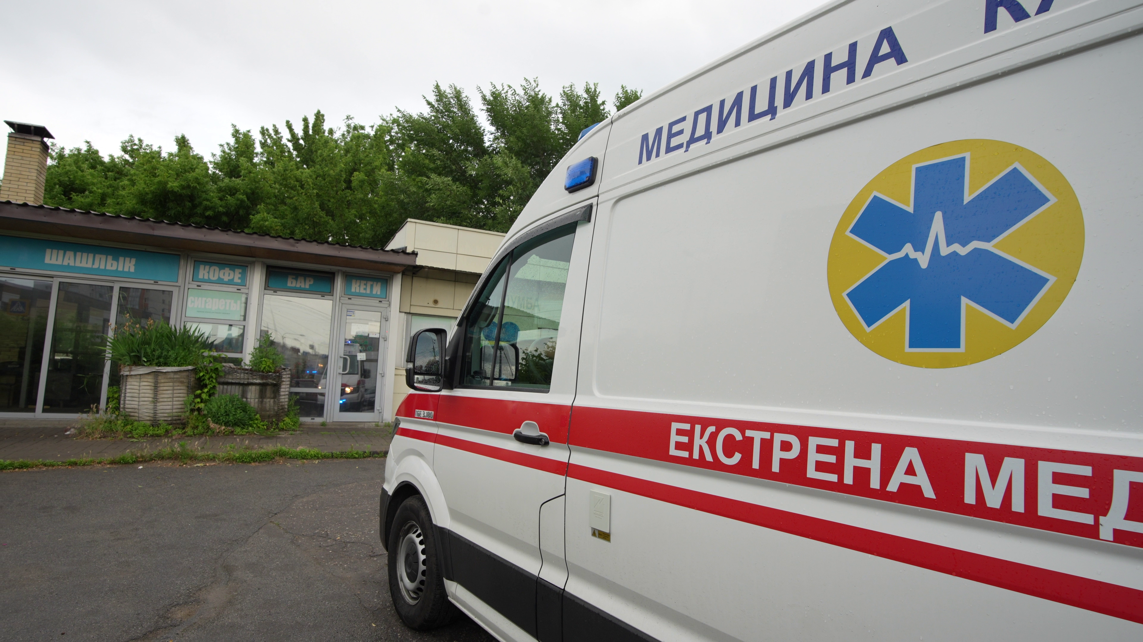 Зображення до:  Передусім маємо забезпечити 50 автомобілів, — Синєгубов про захист швидких від дронів на Харківщині