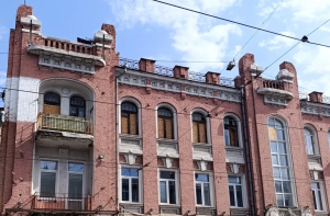 Зображення до посту: У Харкові внаслідок обстрілів 11 липня пошкодило 10 об’єктів культурної спадщини