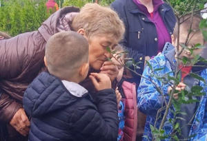 Зображення до посту: Діти військових та переселенці висадили у харківському ботсаду «ароматичні грядки»