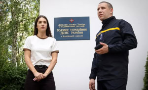 Зображення до посту: «Опинилися поруч, коли це було найважливіше»: харків’янка подякувала ДСНС за порятунок після обстрілу 7 червня