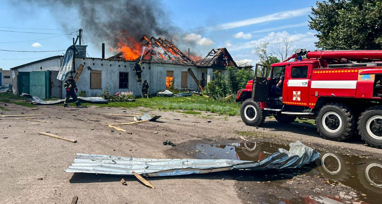 Зображення до:  Російська авіація вдарила по Приколотному на Харківщині