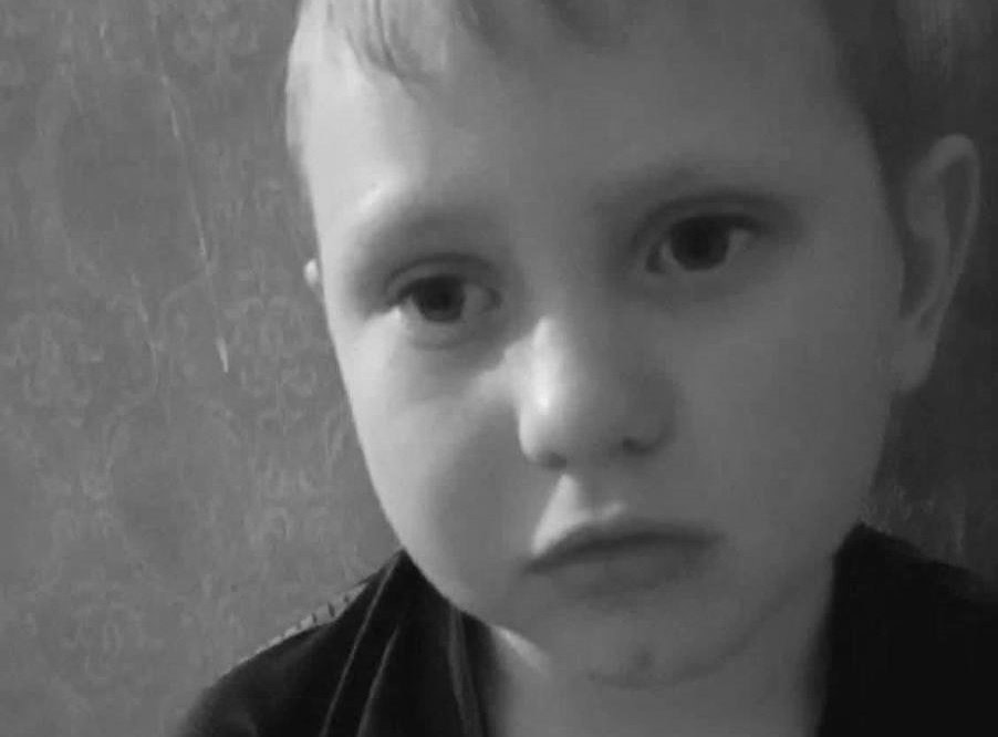 Зображення до:  У Золочівській громаді внаслідок обстрілу загинула дитина