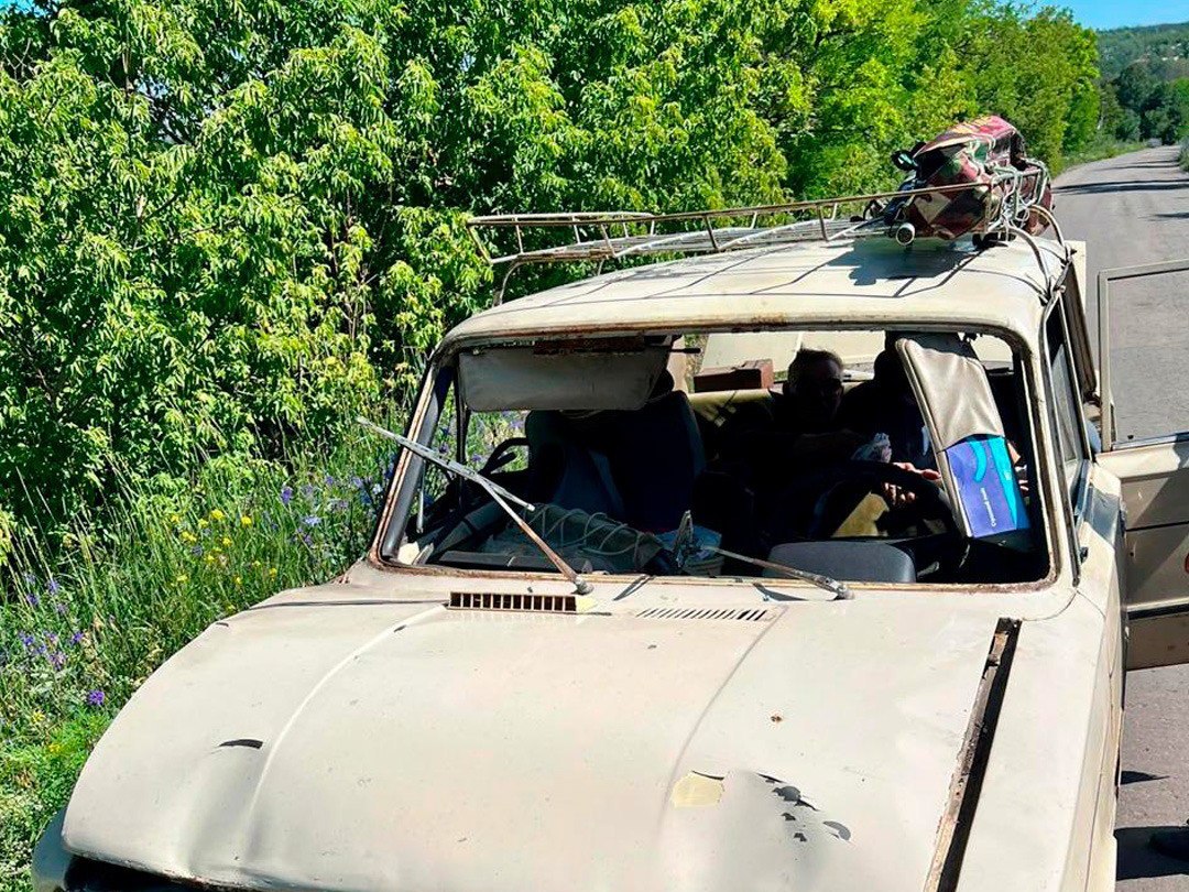 Зображення до:  У Липецькій громаді авто підірвалося на вибухівці, є поранені 