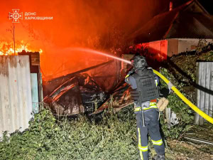 Зображення до посту: Нічна атака безпілотників: у Чугуєві та Приколотному гасили пожежі