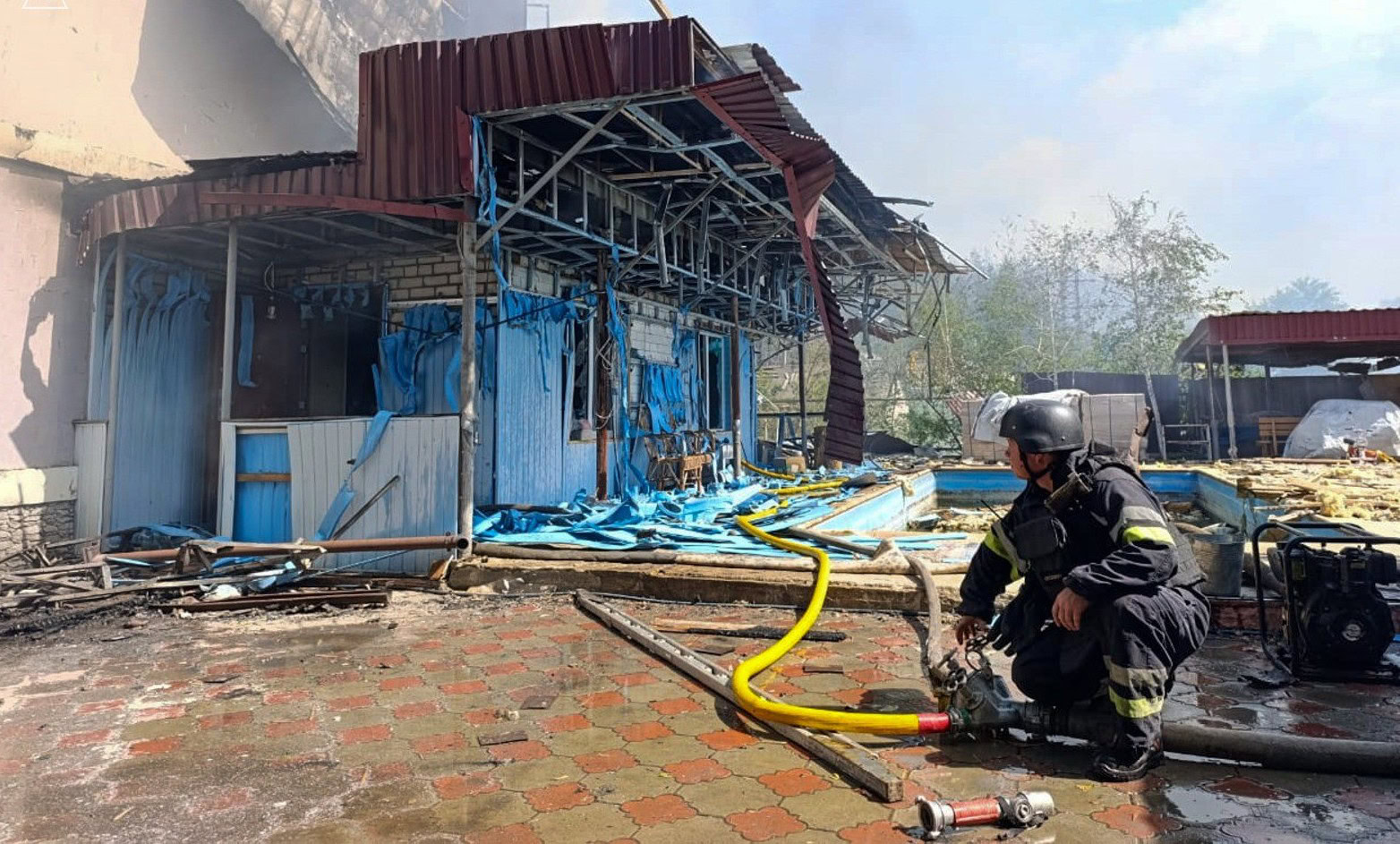 Зображення до:  Російська армія з реактивної артилерії вдарила по селу Підлиман на Ізюмщині