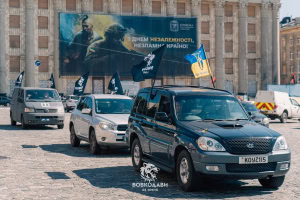 Зображення до посту: Військові долучилися до автопробігу до Дня пам’яті захисників України в Харкові