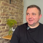 Борис Ломако, ресторатор з Харкова, у Львові у кав'ярні 