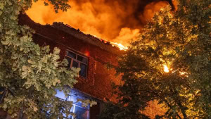 Зображення до посту: Російська армія атакувала дроном підприємство в Харкові, постраждали двоє людей