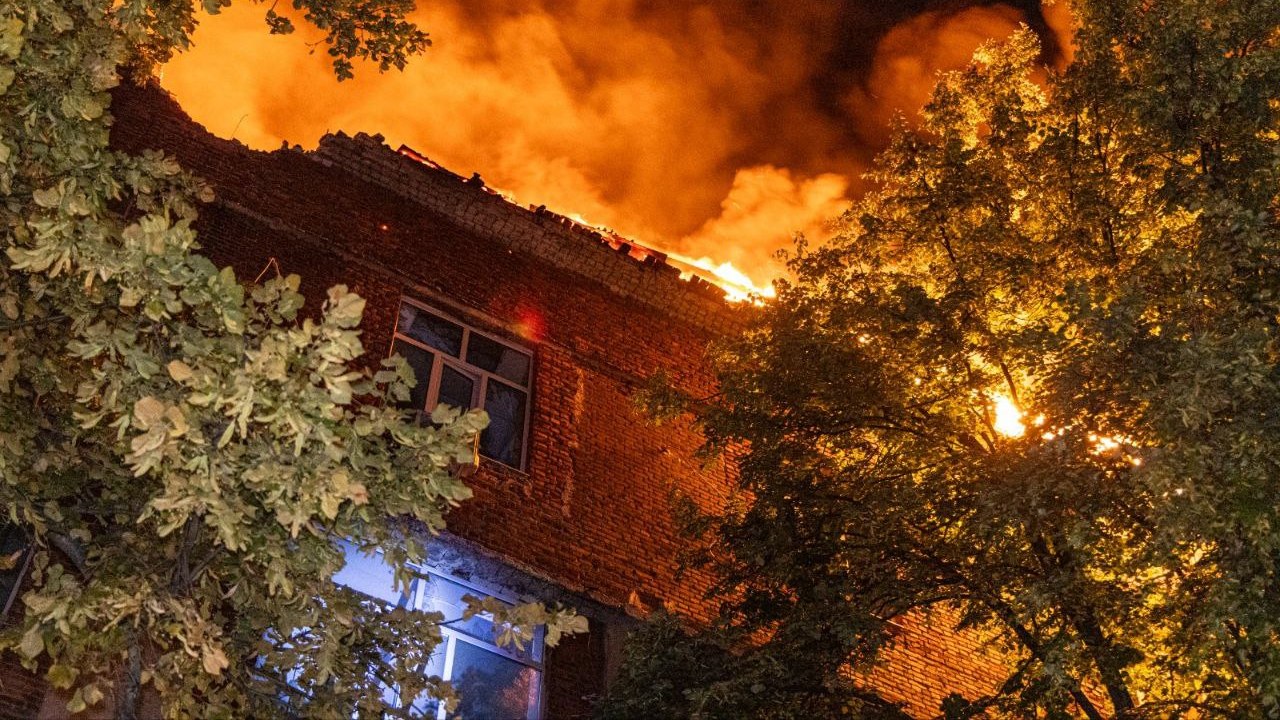 Зображення до:  Російська армія атакувала дроном підприємство в Харкові, постраждали двоє людей