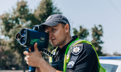 патрульний з TruCam