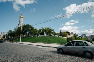 Зображення до посту: Реконструкція скверу «Вічний вогонь»: без обговорень, під час війни, за 37 млн грн