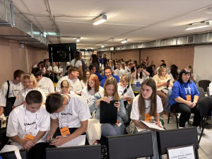 Зображення до посту: Навчання, соціаліазація, причетність: підлітки з Харківщини отримають гранти на проєкти для громад