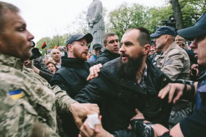 Зображення до посту: Харківського антимайданівця Спартака Головачова заочно підозрюють у колабораціонізмі