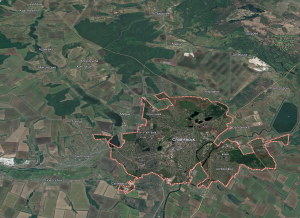 Зображення до посту: Водіїв просять уникати поїздок трасою Ізюм — Слов’янськ через загрозу FPV