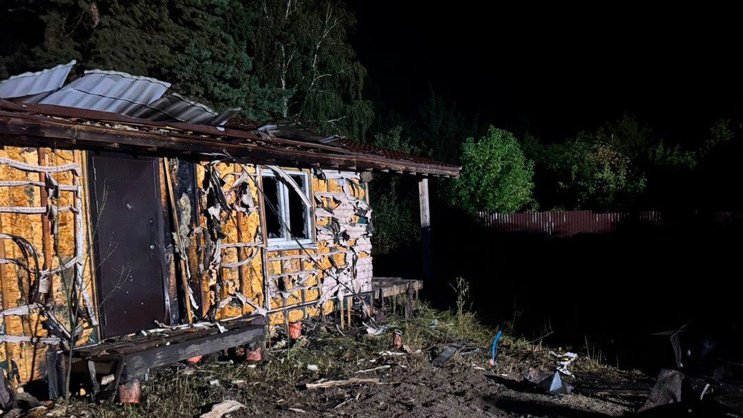 Зображення до:  На Харківщині від обстрілів пошкоджені дитсадок і залізнична інфраструктура, є поранені