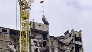 Зображення до посту: У Харкові демонтують три багатоповерхівки, пошкоджені російськими обстрілами