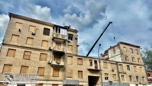 Зображення до посту: У центрі Харкова почали відбудову п’ятиповерхівки на Свободи, 11/13, яку хотіли знести