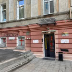 Невідомі обмалювали фарбою будівлю «ПрайдХабу» в Харкові у вересні 2025