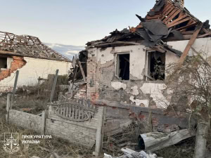 Зображення до посту: Авіаудар по Білому Колодязю на Харківщині: двоє постраждалих, 10 будинків пошкоджено