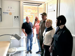 Зображення до посту: Циркунівській та Липецькій громадам під Харковом передали мобільний шпиталь