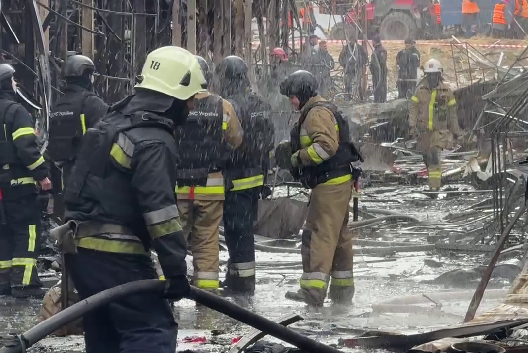 Зображення до:  На «Барабашово» підраховують збитки після авіаудару: горів «Тканинний хаб»