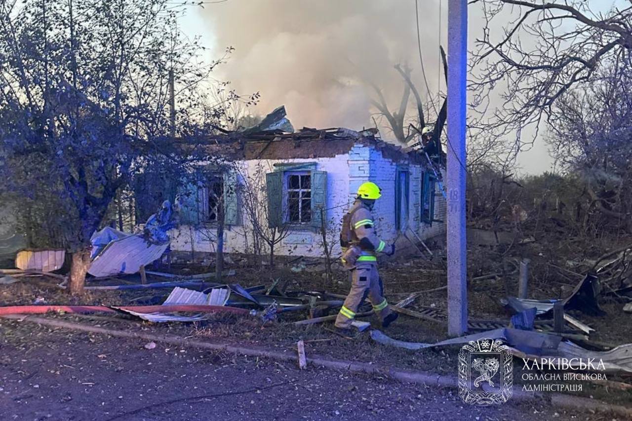 Зображення до:  Двох постраждалих госпіталізували після авіаудару по Лозовій