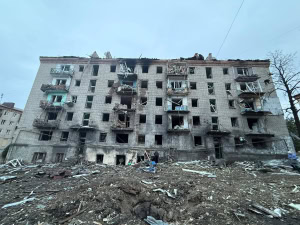 Зображення до посту: У Балаклії побільшало постраждалих від обстрілу 1 жовтня, пошкоджені будинки, кафе та пошта