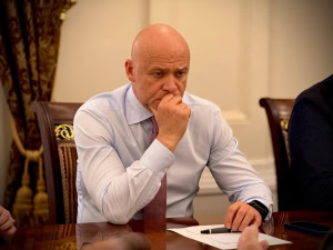 Зображення до посту: Загибель людей в Одесі під час зливи: ексмеру Труханову оголосили підозру