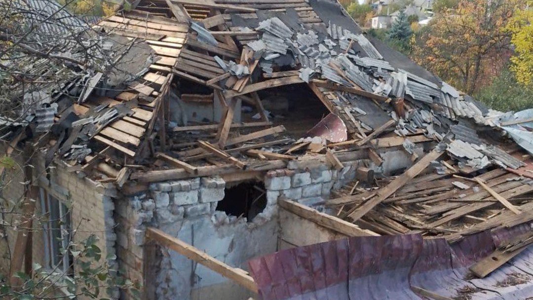 Зображення до:  Від російських обстрілів в Ізюмі спалахнули пожежі, на Куп’янщині — двоє поранених