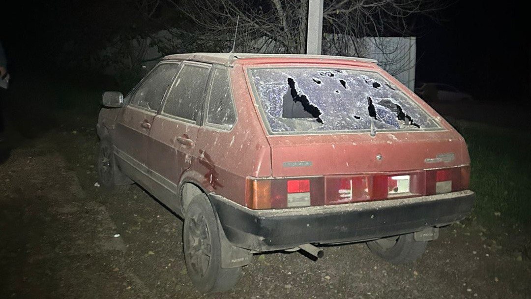 Зображення до:  Російський дрон атакував автомобіль під Куп’янськом, поранені двоє людей
