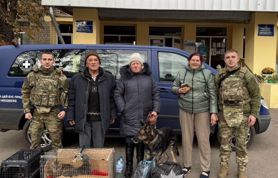 Article Правоохоронці евакуювали з Куп’янська подружжя з собакою і трьома котами