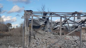 Зображення до посту: У Кіндрашівській громаді від обстрілу побиті склади й агротехніка