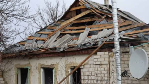 Зображення до посту: У Лозівській громаді від обстрілів побиті будинки, підприємство і залізниця