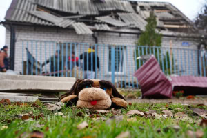 Зображення до посту: У Лозовій внаслідок авіаудару пошкоджені 40 будинків