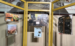 Зображення до посту: Згорілі книги харківської друкарні «Фактор-Друк» показали на виставці у Львові