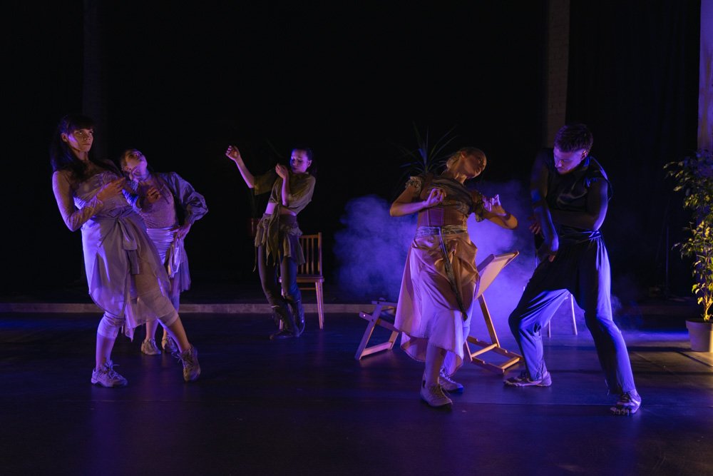 Танцювальна вистава «Тут буде сад»