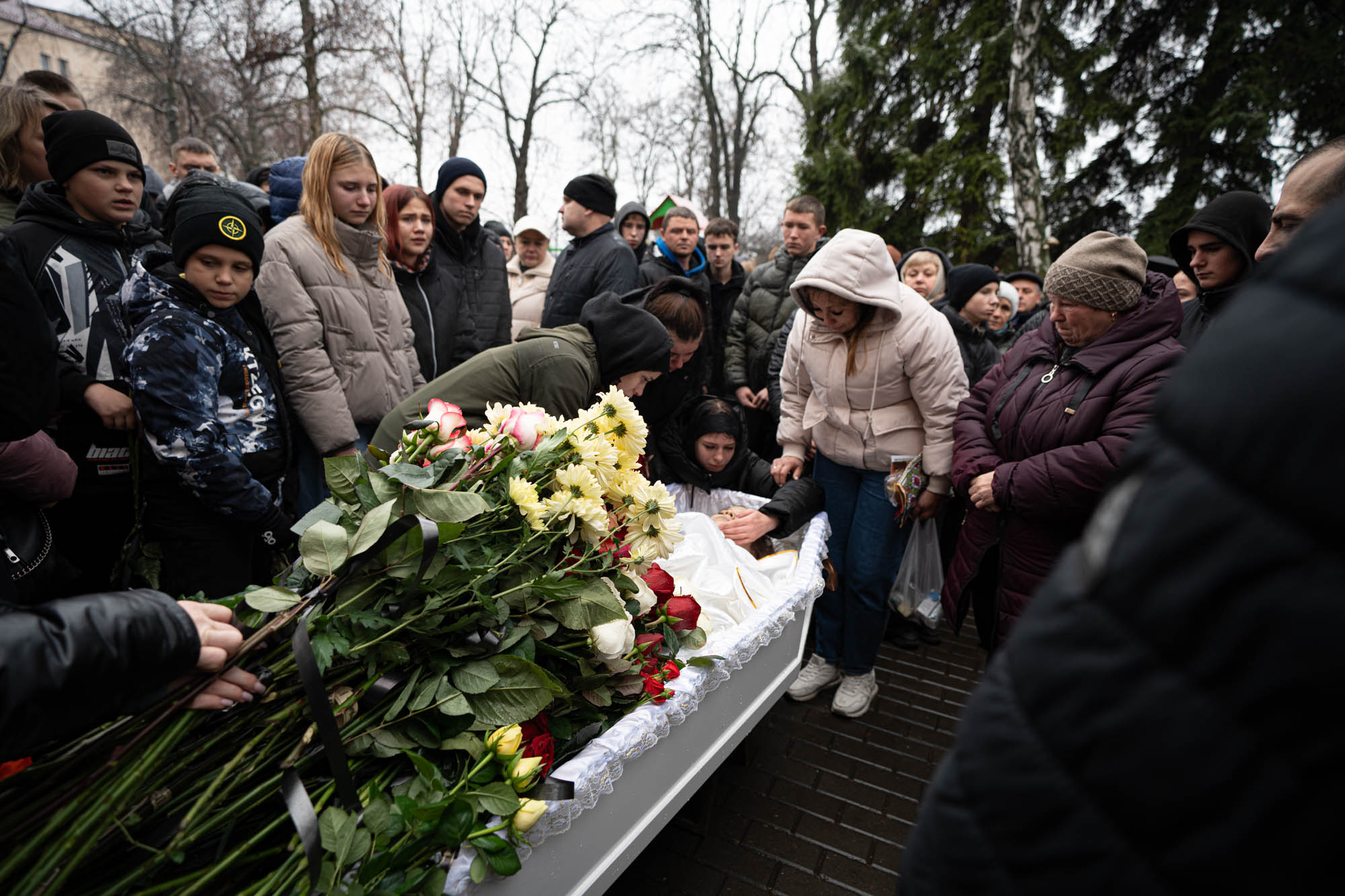 Зображення до:  У Берестині попрощалися з 17-річною дівчиною, загиблою внаслідок ракетного обстрілу: фото