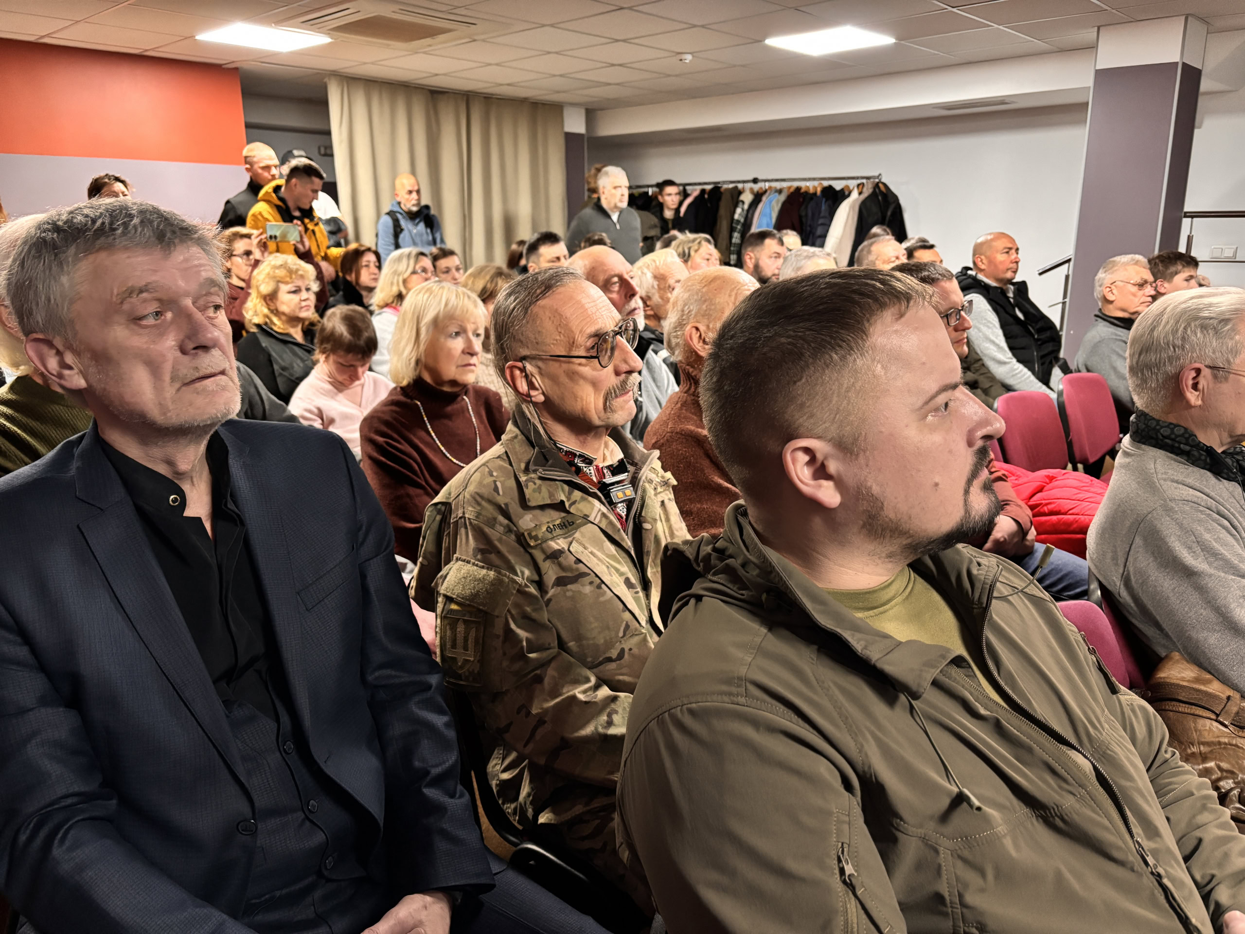 Зображення до:  День Гідності та Свободи: харківські євромайданівці виступили «проти капітуляції»