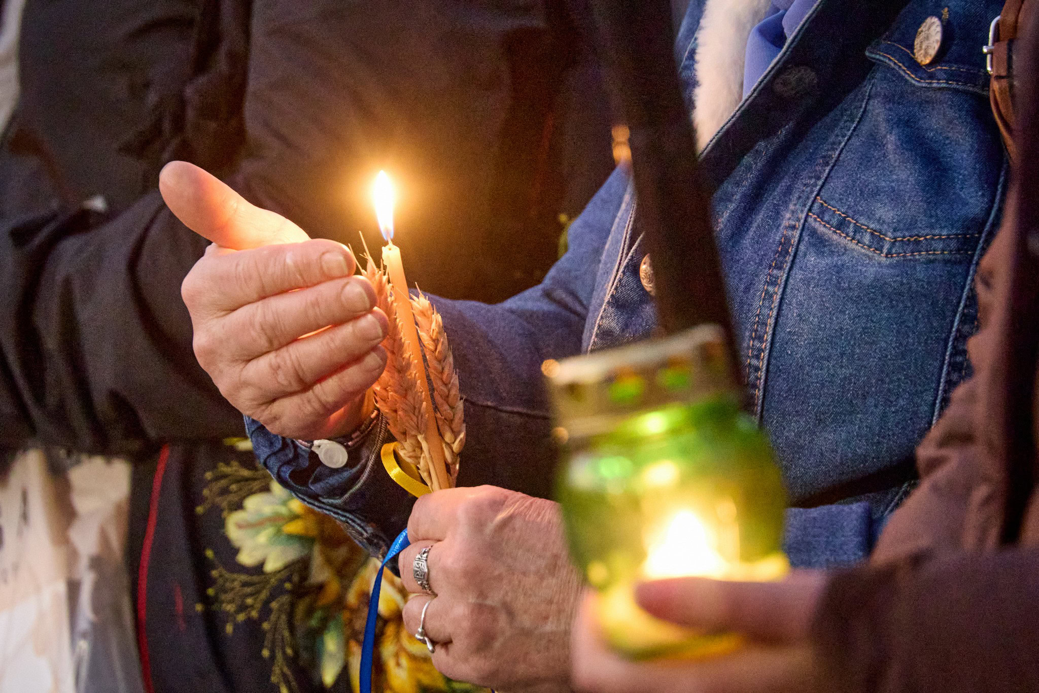 Зображення до:  У Харкові вшанували пам’ять жертв голодоморів: фото