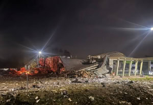 Зображення до посту: Російська армія завдала авіаудару по заправці в Коротичі: п’ятеро постраждалих — фото