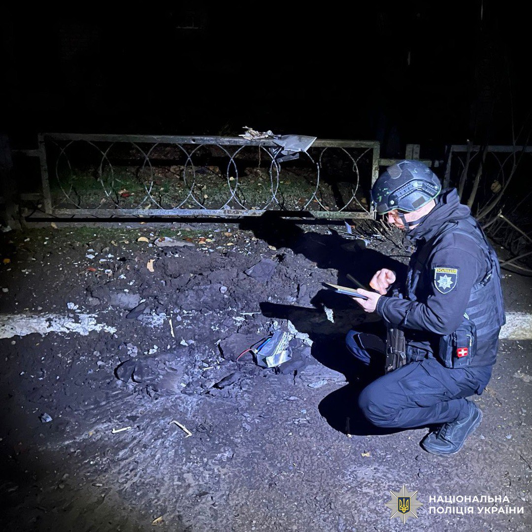 Поліцейський на місці обстрілу на Харківщині, 8 листопада 2025