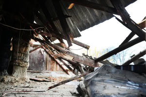 Зображення до посту: Двоє людей постраждали внаслідок російського обстрілу Лозівської громади