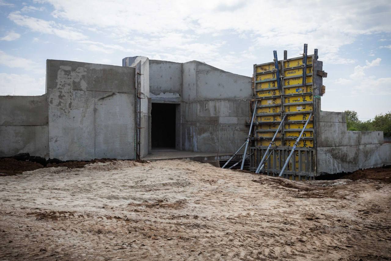 Будівництво укриття в Близнюківській громаді на Харківщині, травень 2025